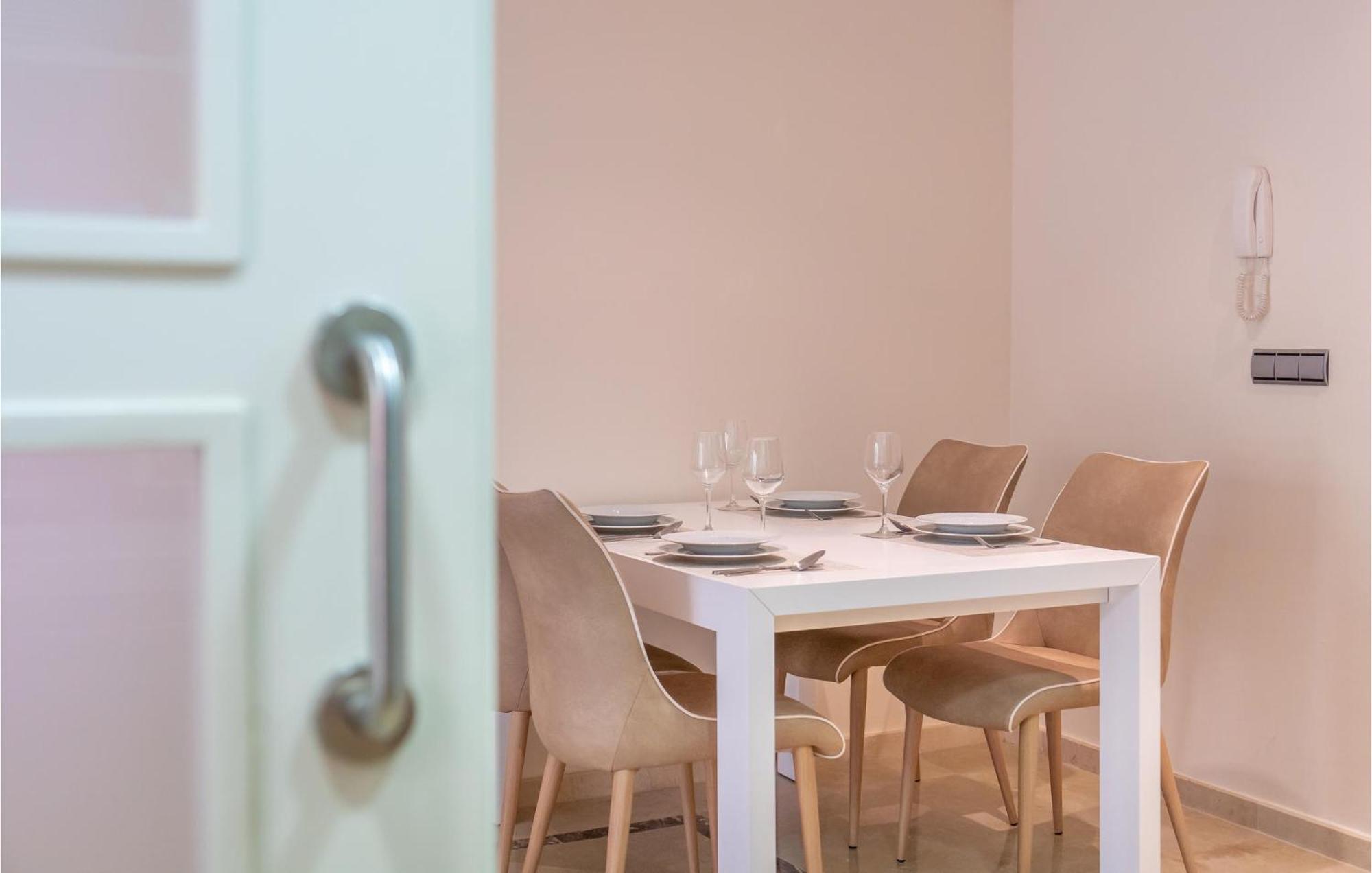 Lovely Apartment In Los Alcazares With Kitchen Exterior foto