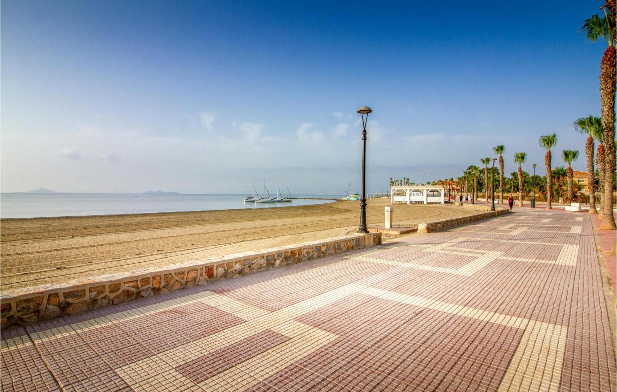 Lovely Apartment In Los Alcazares With Kitchen Exterior foto